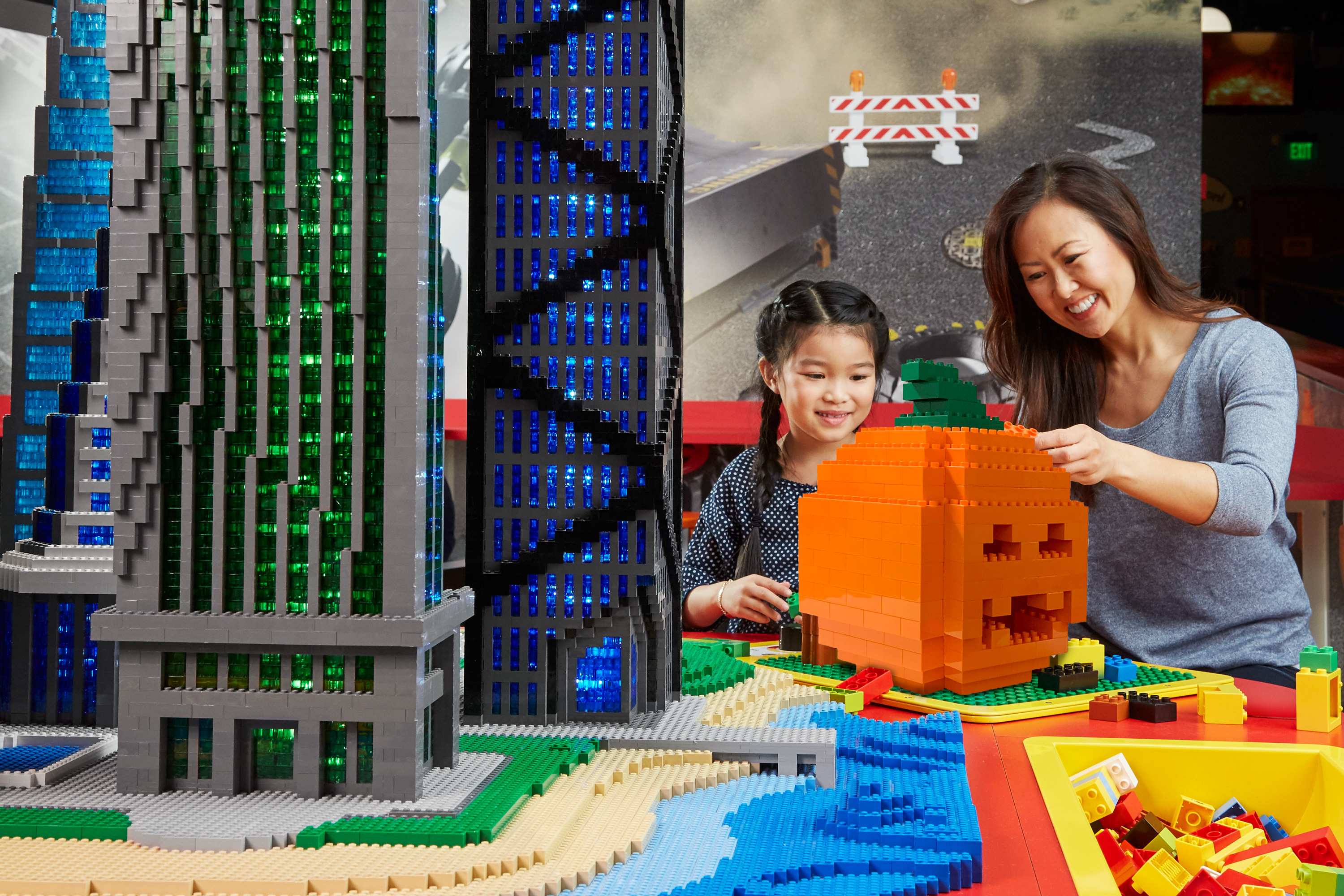 Brick Or Treat Buildilng Pumpkins LEGOLAND Discovery Center
