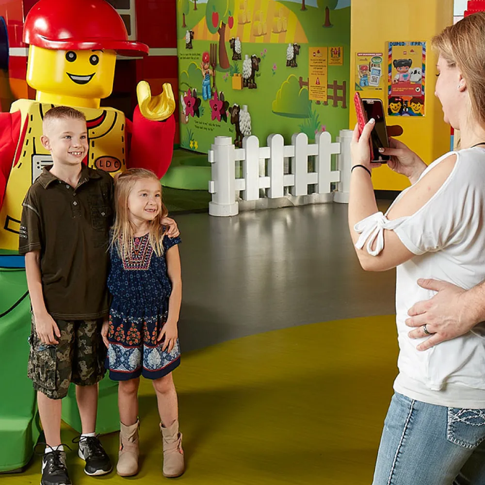 Meet LEGO® Stars | LEGOLAND Discovery Center Chicago